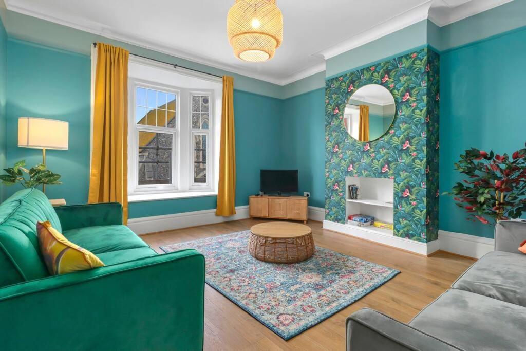 Clinton Place Seaford Extérieur photo